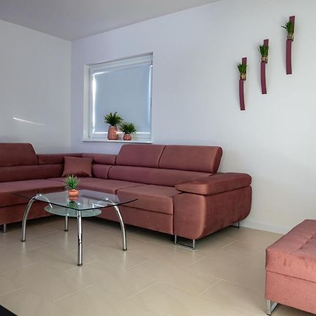 Appartement Apartament Przy Parku Z Duzym Tarasem ,Prywatny Parking à Świnoujście Extérieur photo