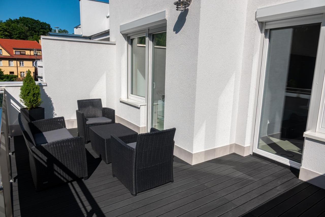 Appartement Apartament Przy Parku Z Duzym Tarasem ,Prywatny Parking à Świnoujście Extérieur photo