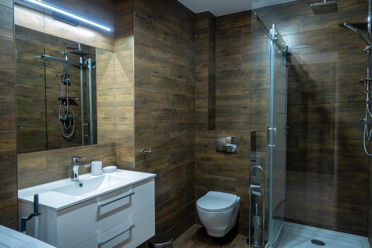 Appartement Apartament Przy Parku Z Duzym Tarasem ,Prywatny Parking à Świnoujście Extérieur photo